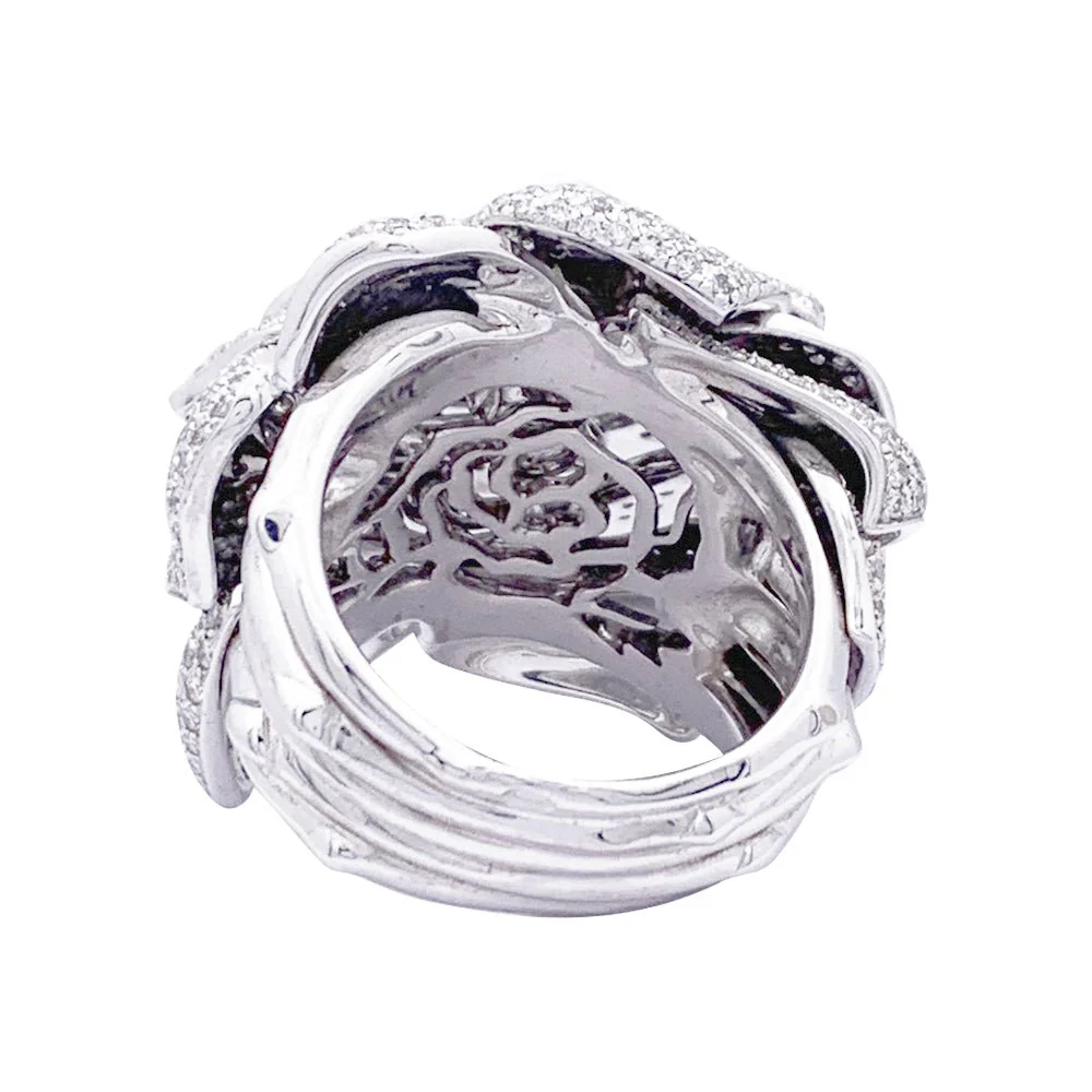 Bague Rose en or blanc et diamants. - Image 5