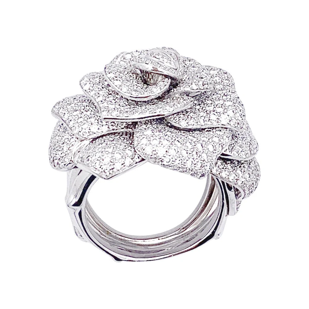 Bague Rose en or blanc et diamants. - Image 6