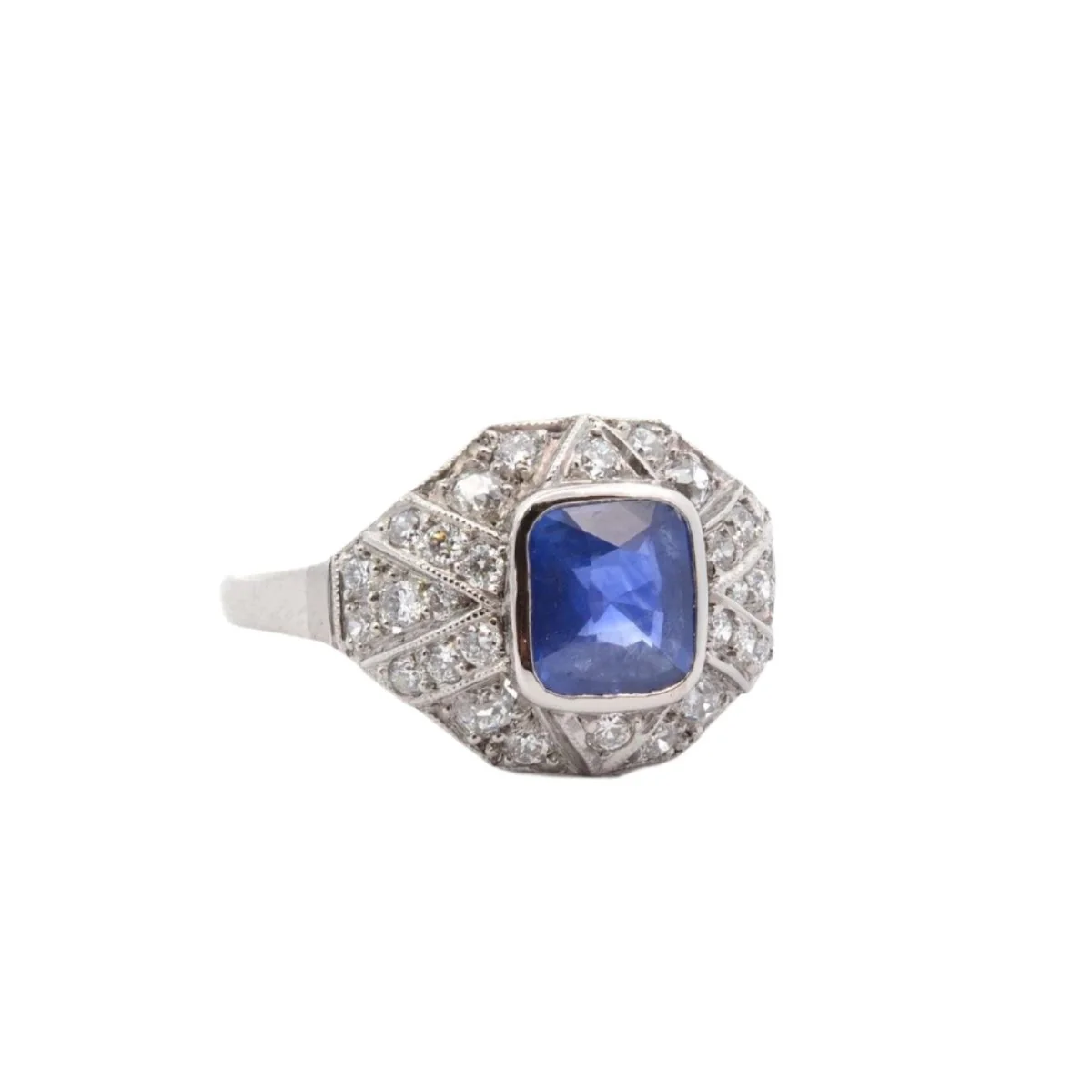 Bague entourage en platine saphir et diamant - Image 2