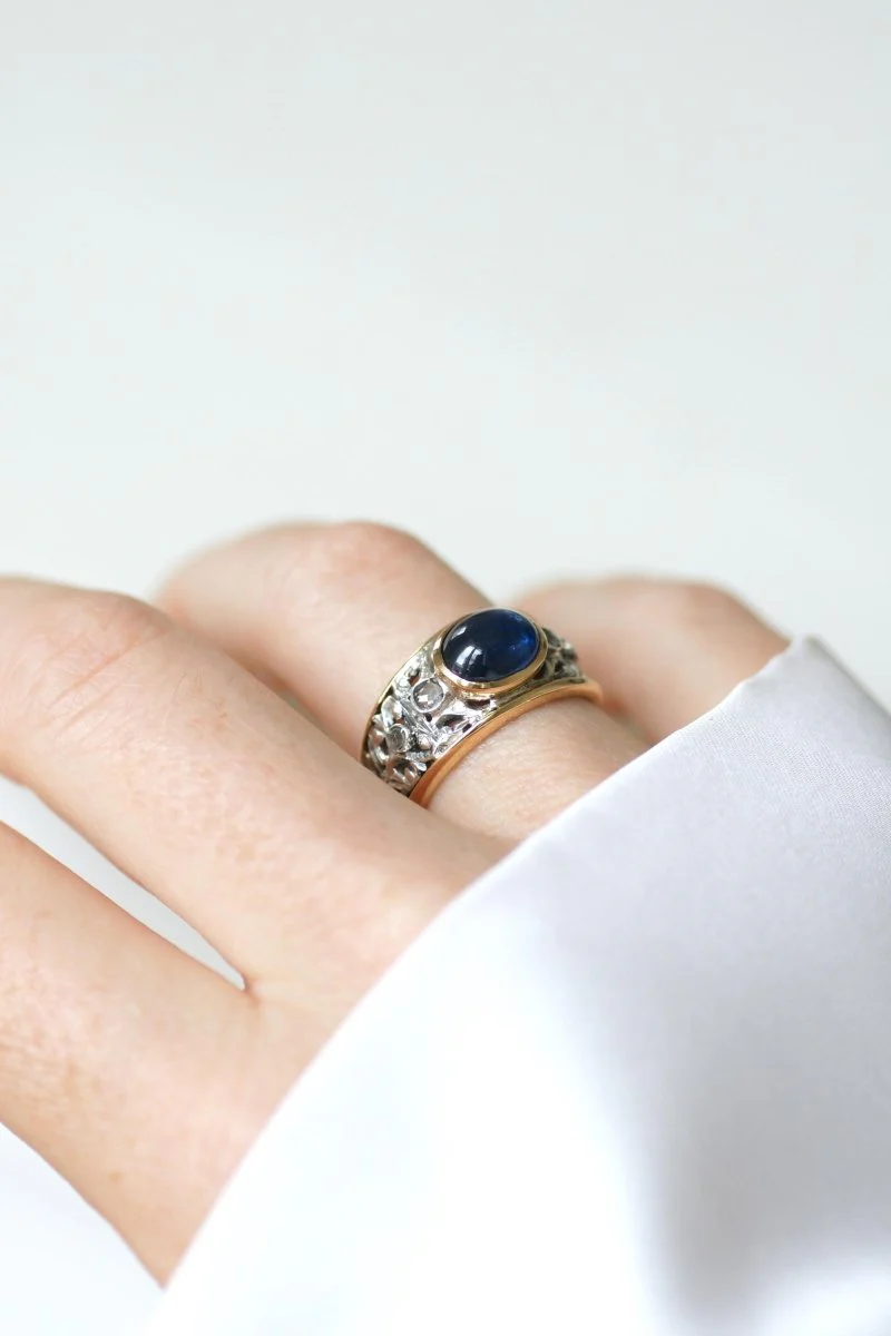 Bague Saphir Cabochon et Diamants sur Or jaune et Argent - Image 5