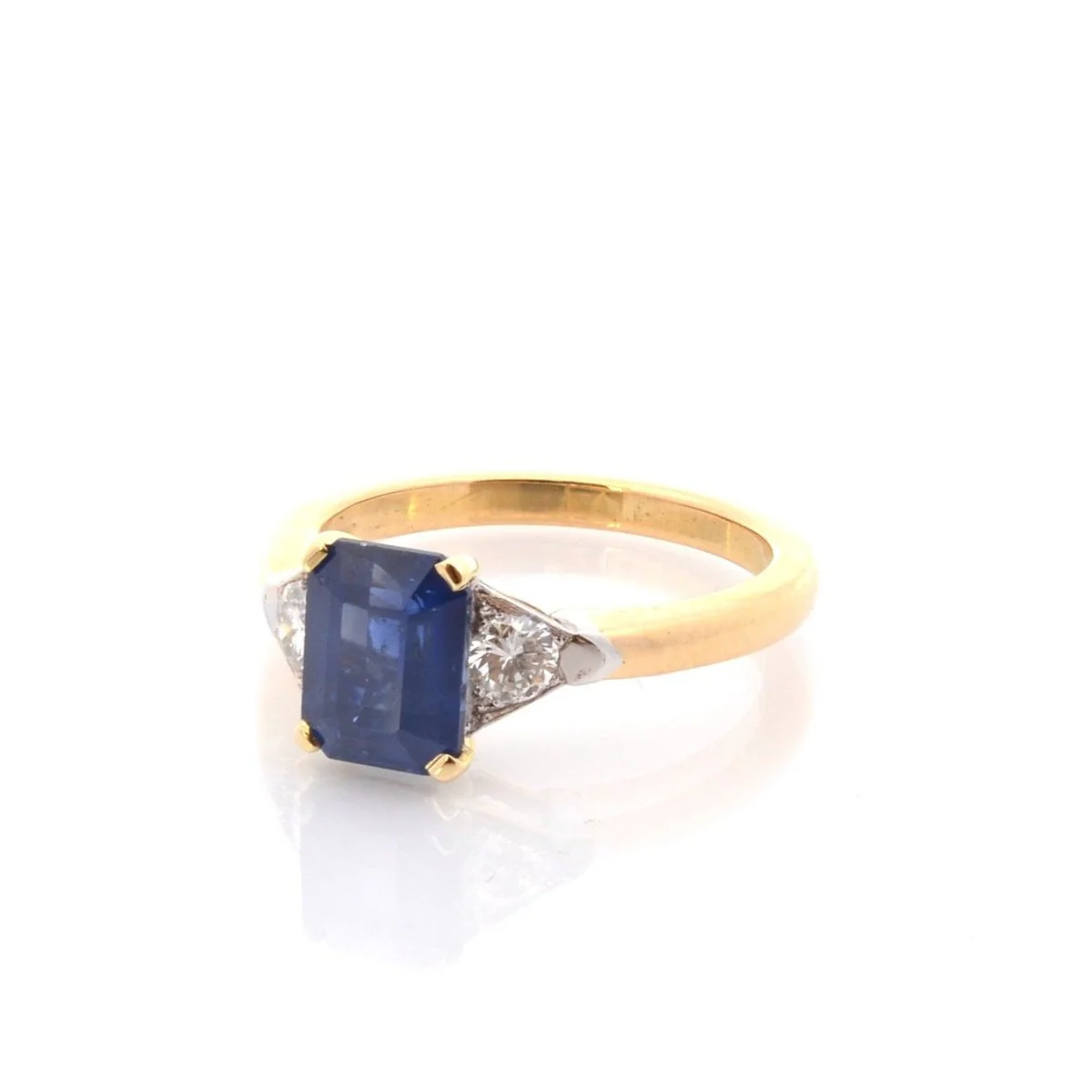 Bague en or jaune, platine, saphir et diamants - Image 2