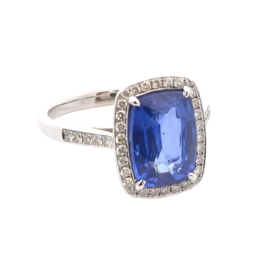 Bague Entourage en or blanc, saphir et diamants - Image 4