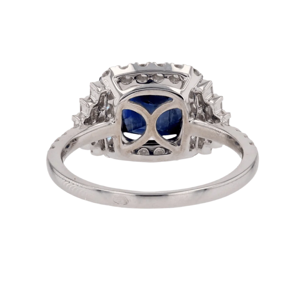 Bague Entourage en or blanc, saphir et diamants - Image 4
