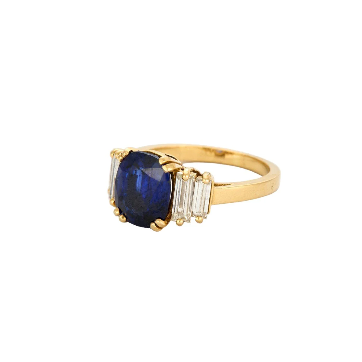 Bague Solitaire en or jaune, saphir, et diamants - Image 2