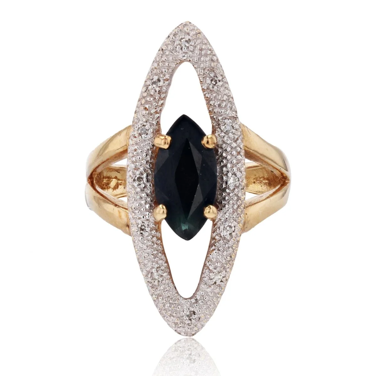 Bague Marquise en or jaune, saphir et diamants