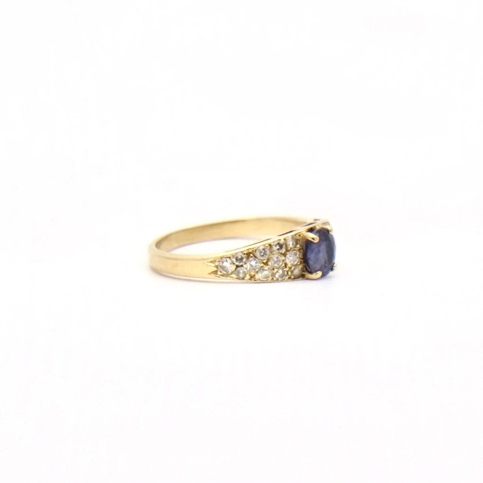 Bague en or jaune et or gris avec saphir et diamants - Image 4