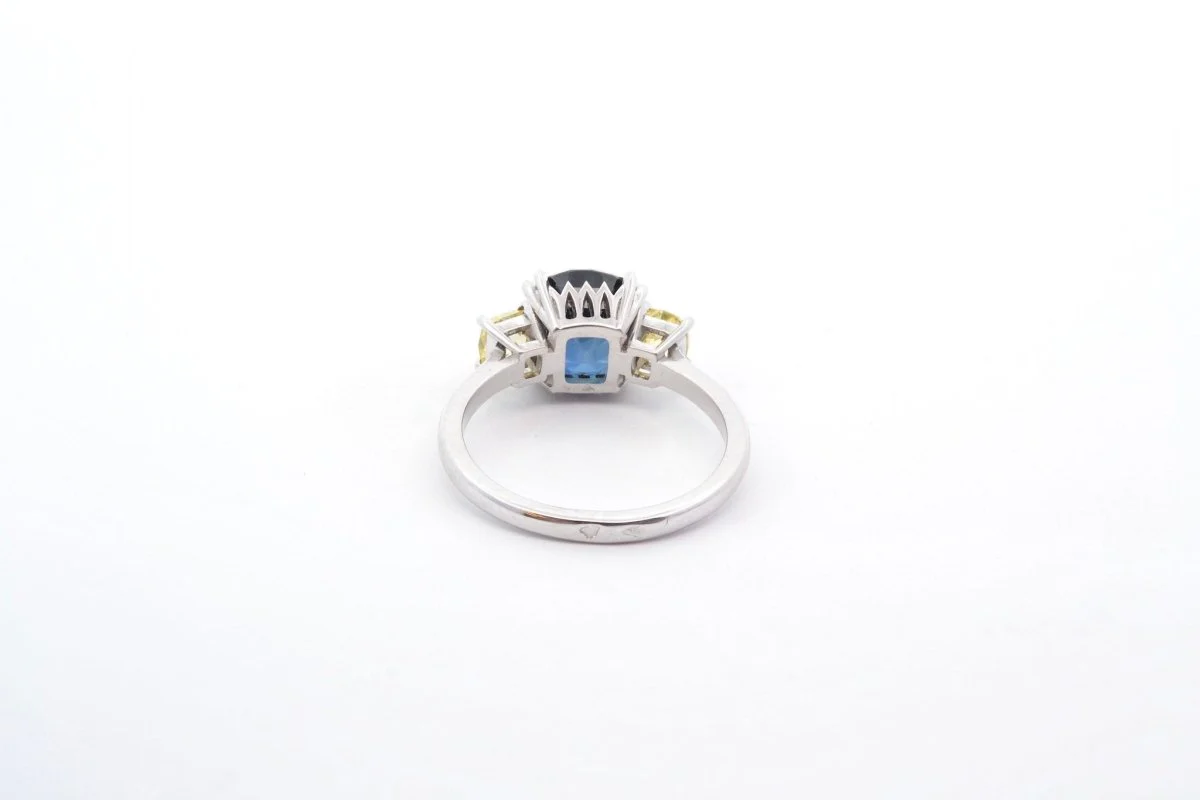 Bague saphir et diamants jaunes en platine - Image 5