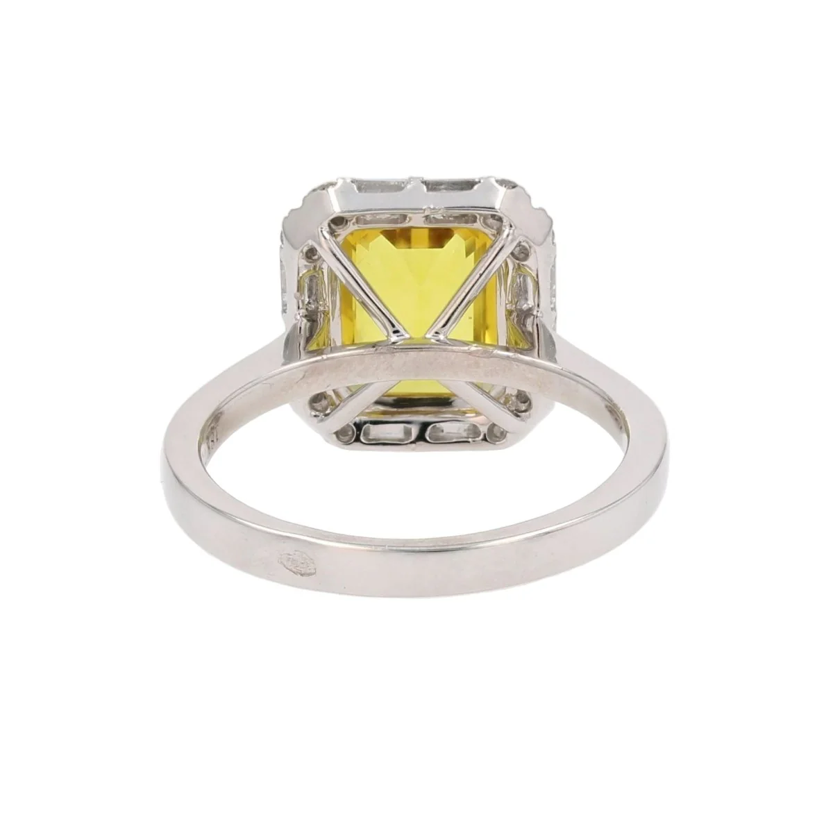 Bague Cocktail en or blanc, saphir et diamants - Image 4