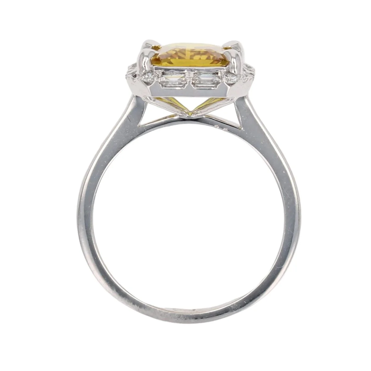Bague Cocktail en or blanc, saphir et diamants - Image 6