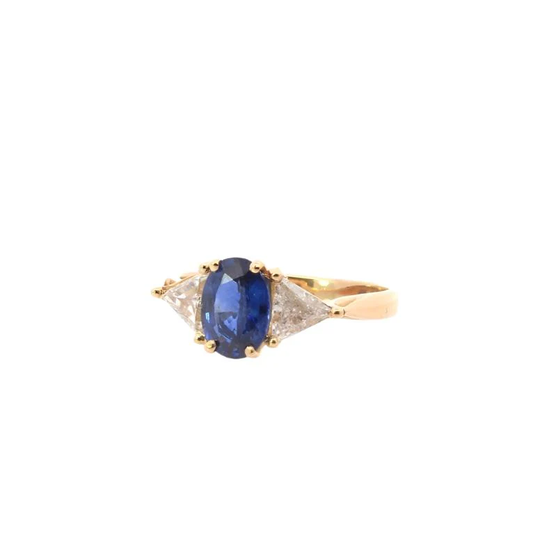 Bague en or jaune, saphir bleu et diamants - Image 4