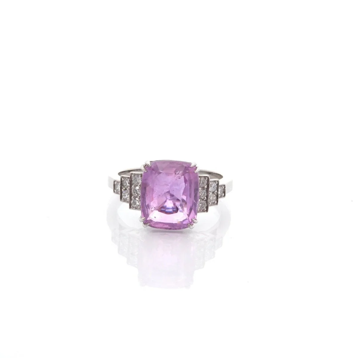 Bague en platine, saphir et diamants