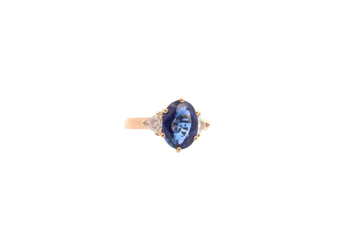 Bague en or jaune, saphir et diamants - Image 2
