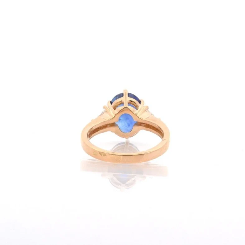 Bague en or jaune, saphir et diamants - Image 3