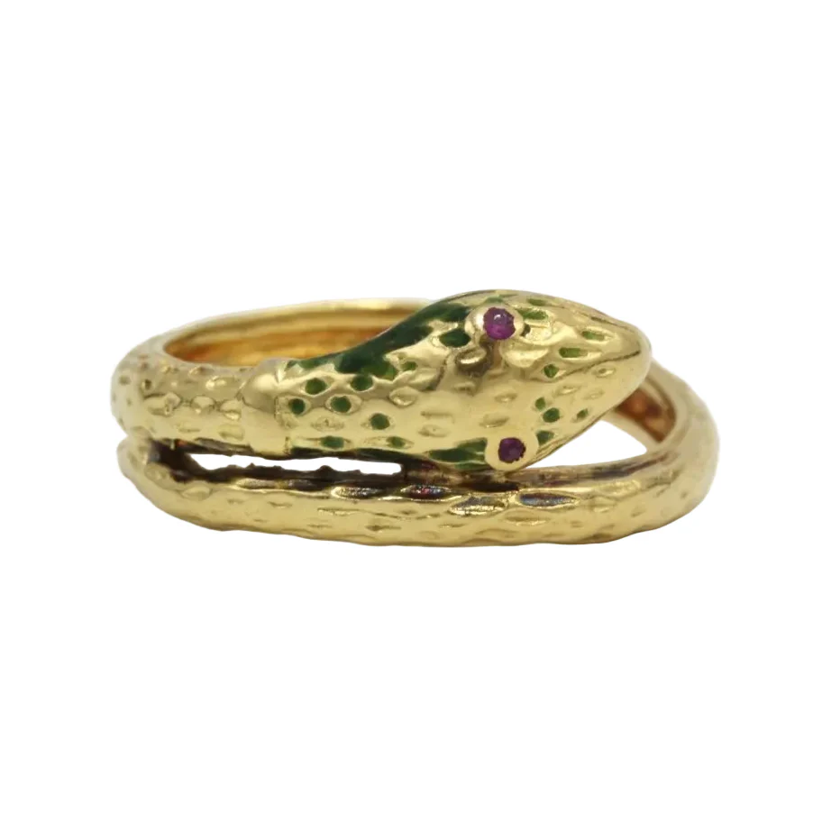 Bague en or jaune, émail et rubis