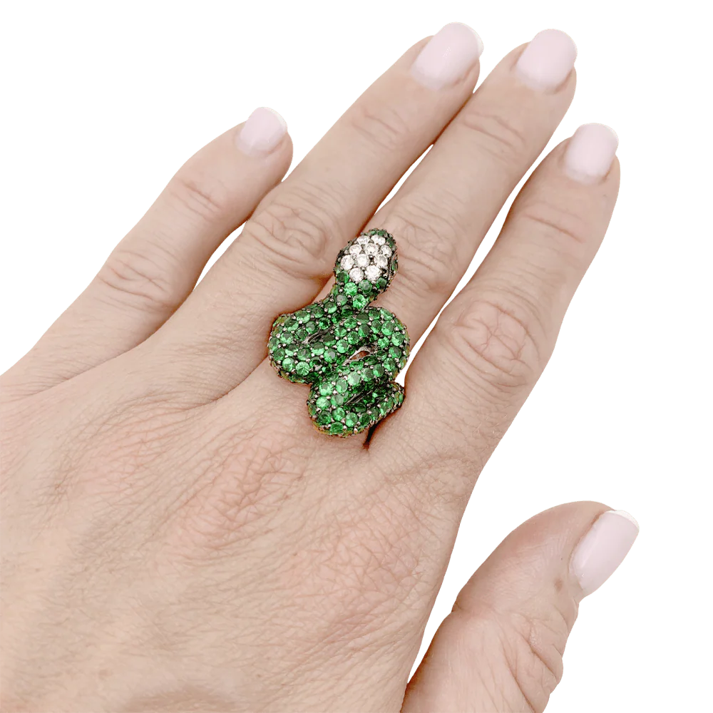Bague Cocktail en or blanc, or noir, grenats et diamants - Image 2