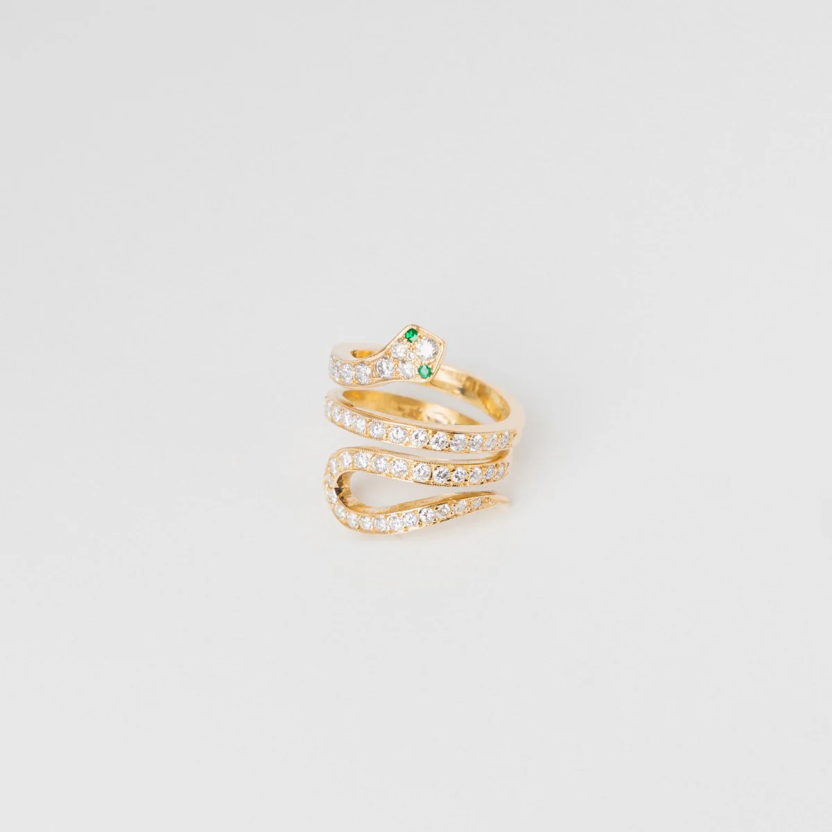 Bague Serpent en or jaune, diamants et émeraudes - Image 3