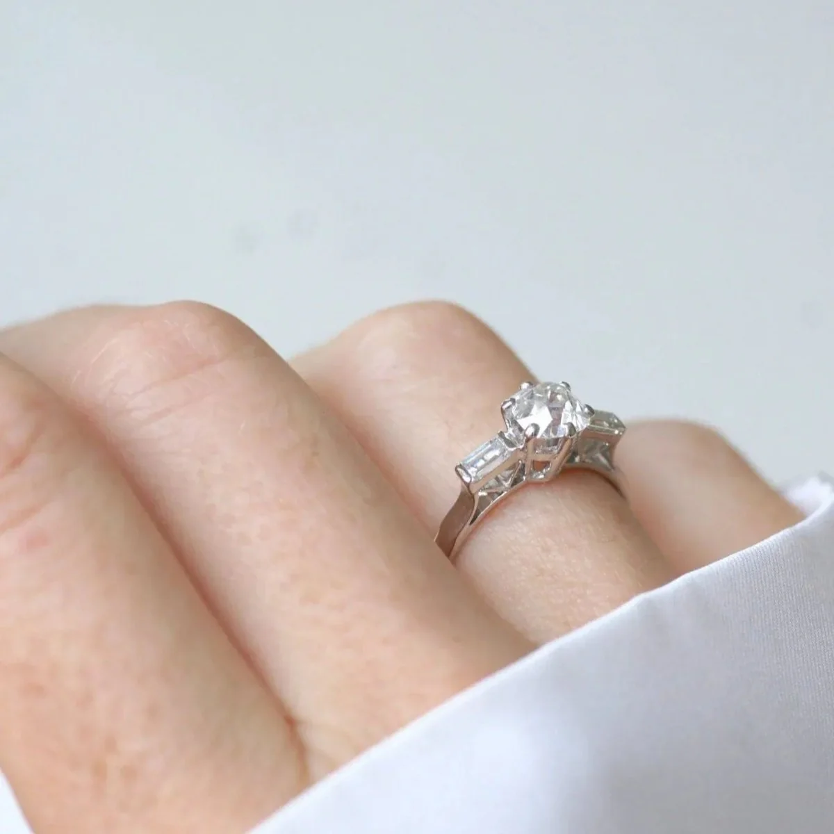Bague Solitaire en platine et diamants - Image 7