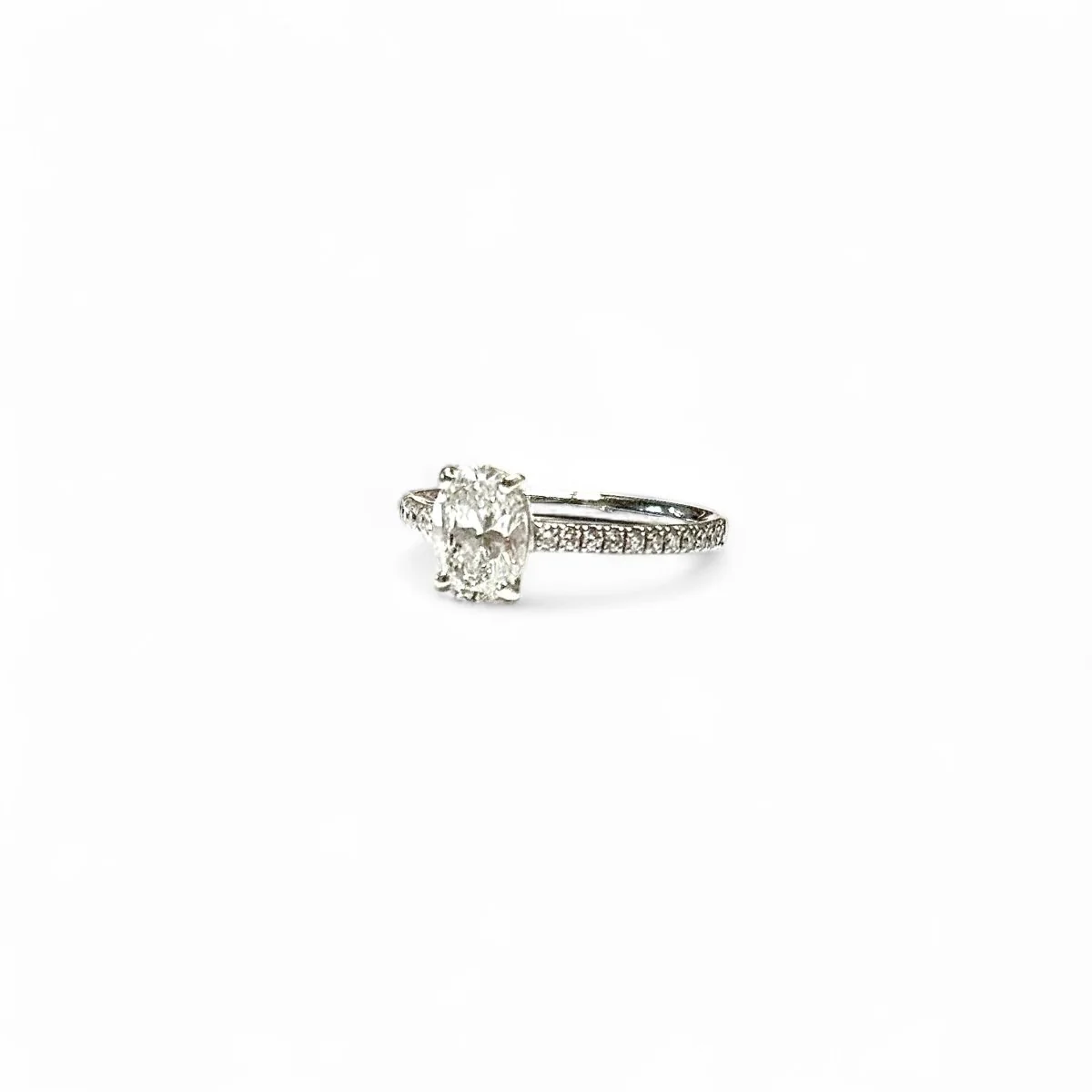 Bague Solitaire en or blanc et diamants - Image 5