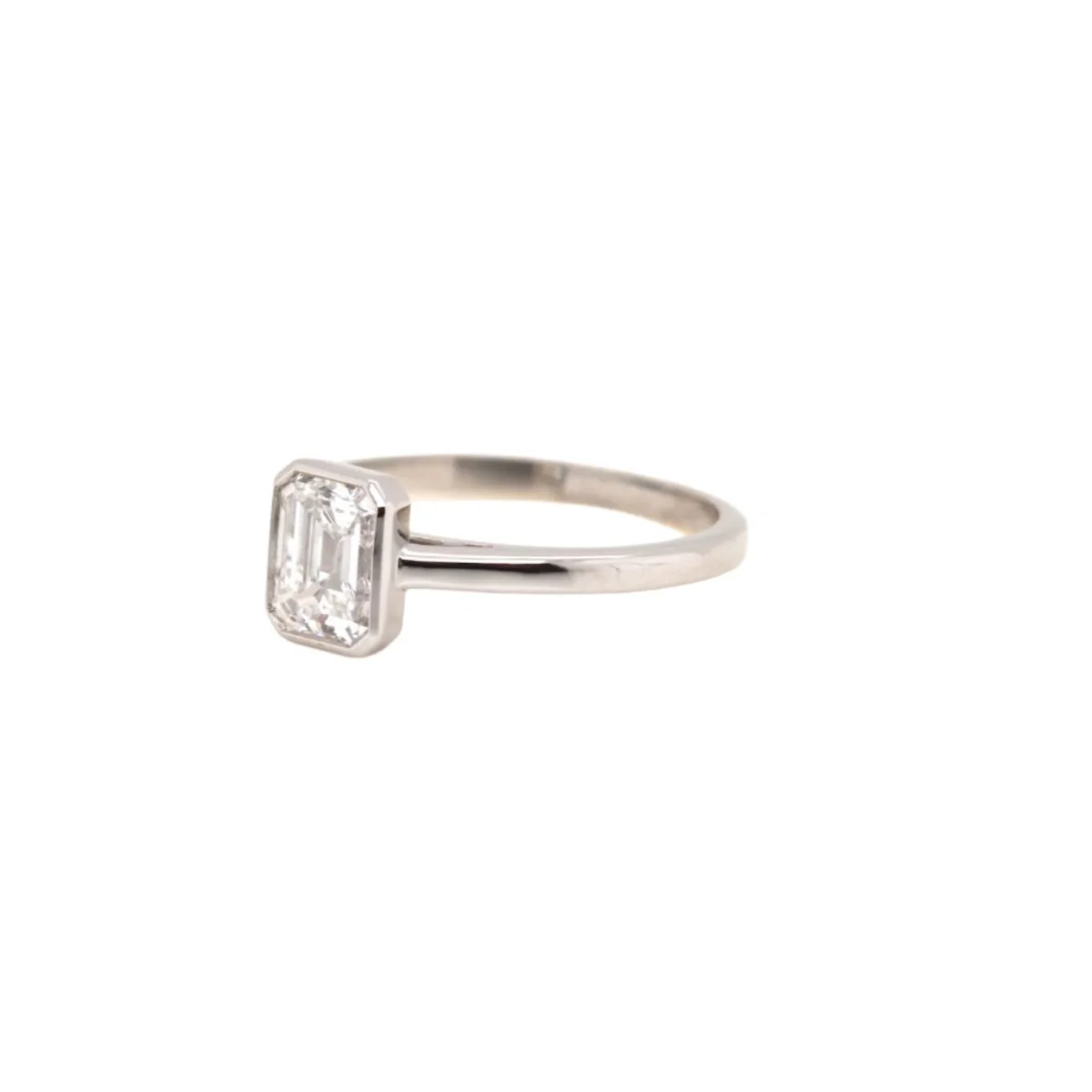 Bague Solitaire en platine et diamant - Image 5