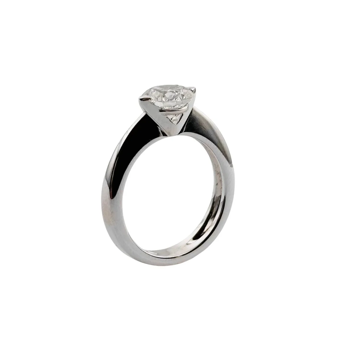 Bague Solitaire en or blanc et diamant - Image 9