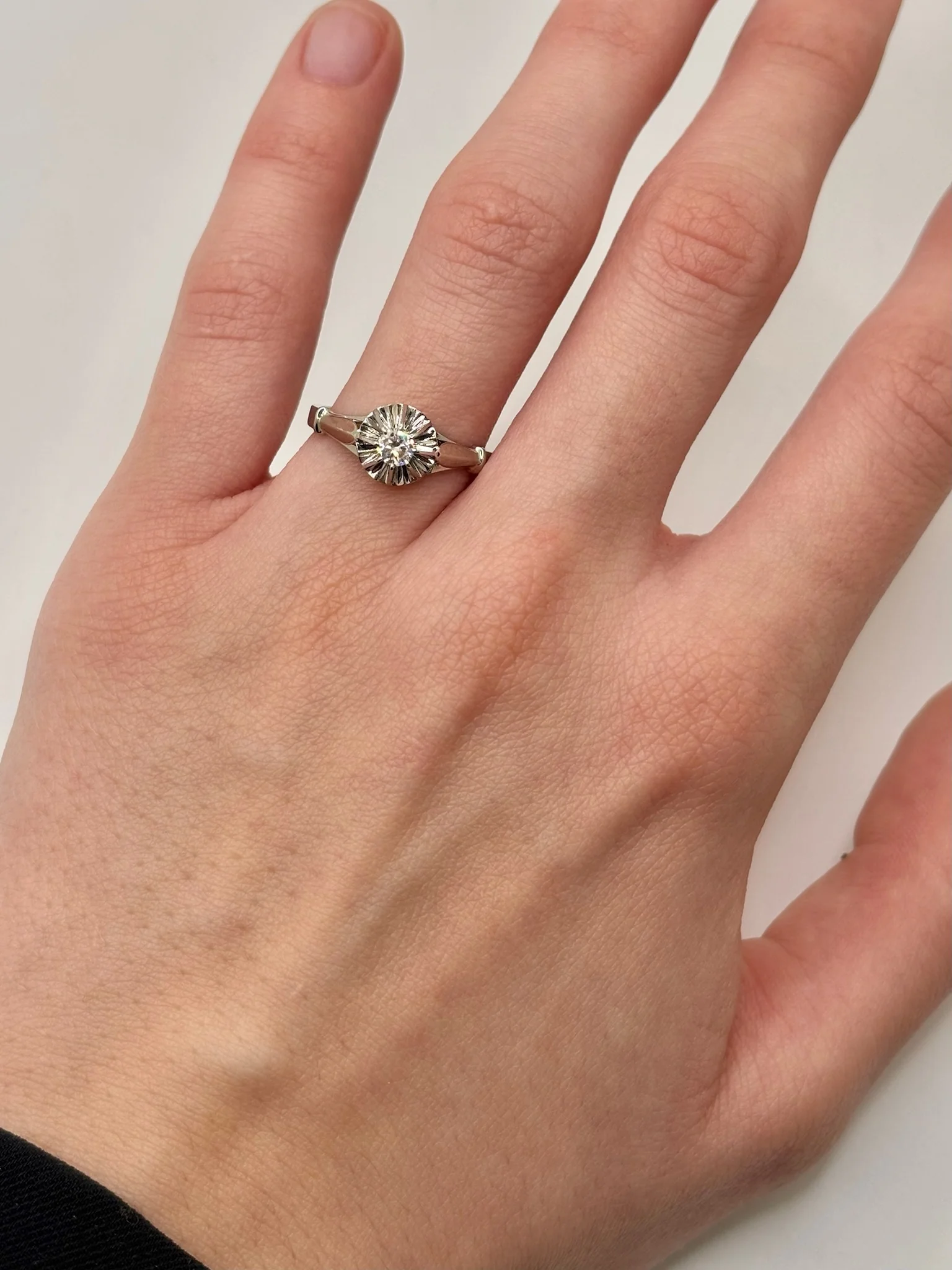 Bague Solitaire en Or blanc 18K et Platine 950 - Image 2