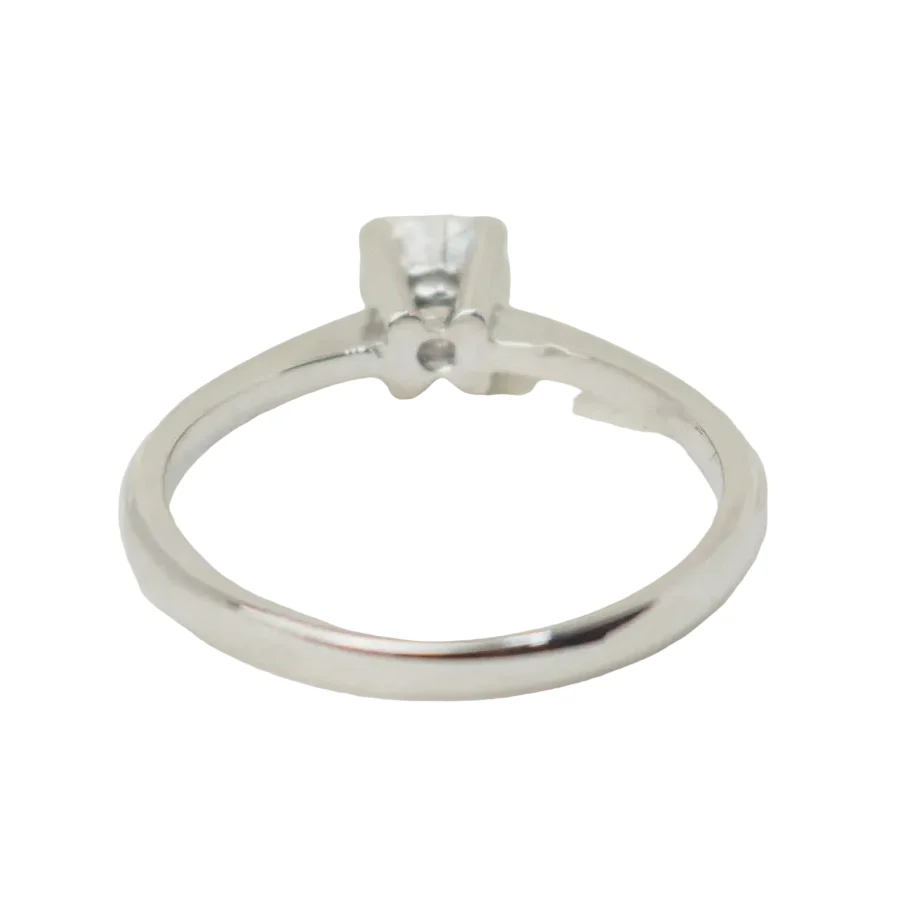 Bague Solitaire en or blanc et diamant - Image 4
