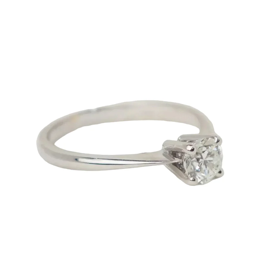 Bague Solitaire en or blanc et diamant - Image 5
