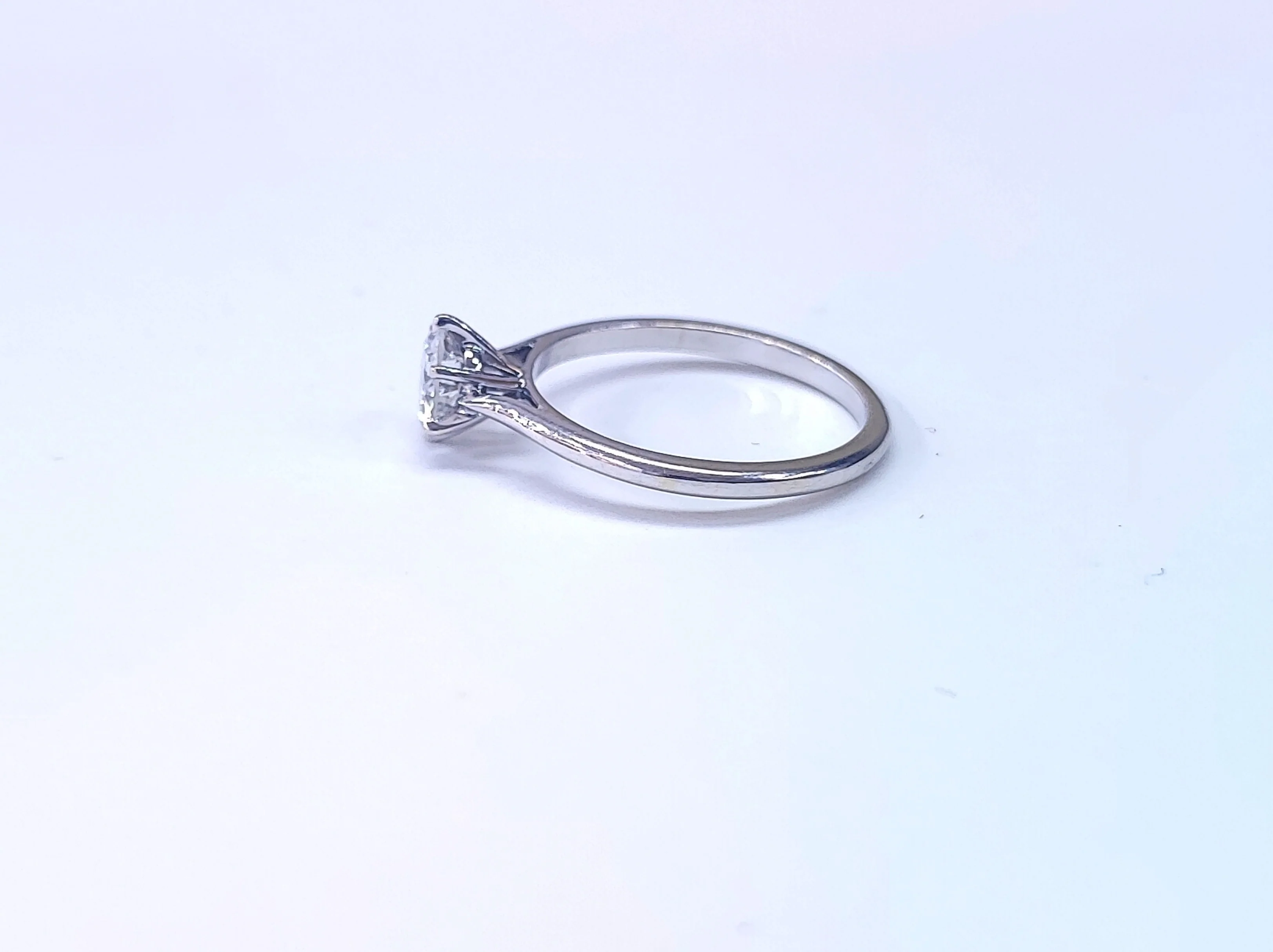 Bague Solitaire en or blanc et diamant - Image 3