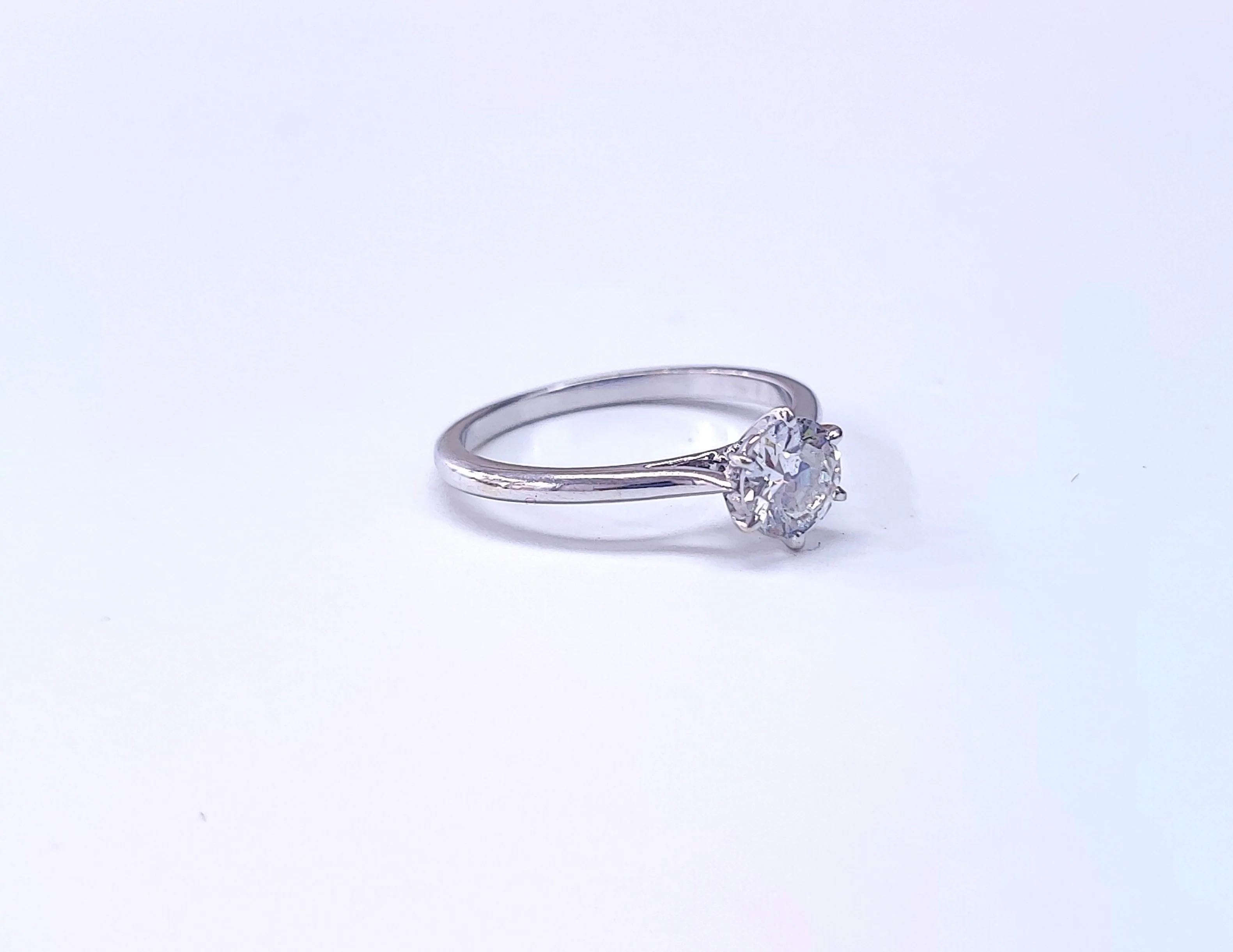 Bague Solitaire en or blanc et diamant - Image 5