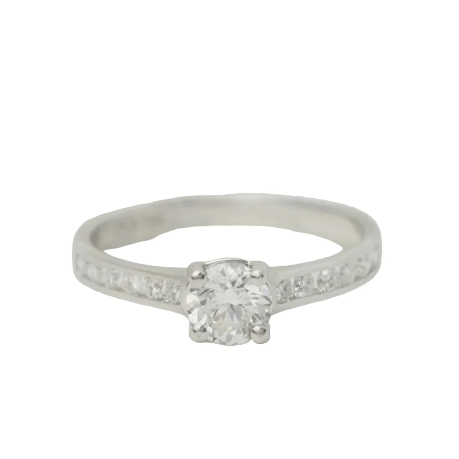 Bague Solitaire en or blanc et diamants