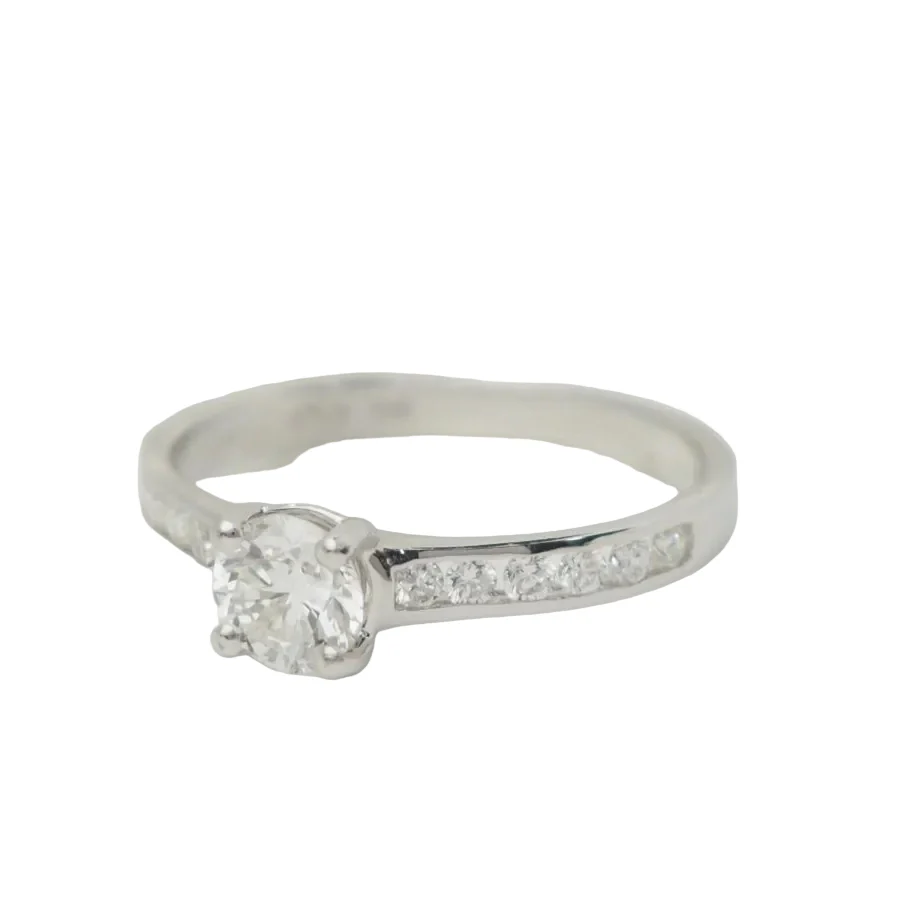 Bague Solitaire en or blanc et diamants - Image 2
