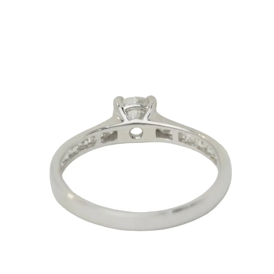 Bague Solitaire en or blanc et diamants - Image 3
