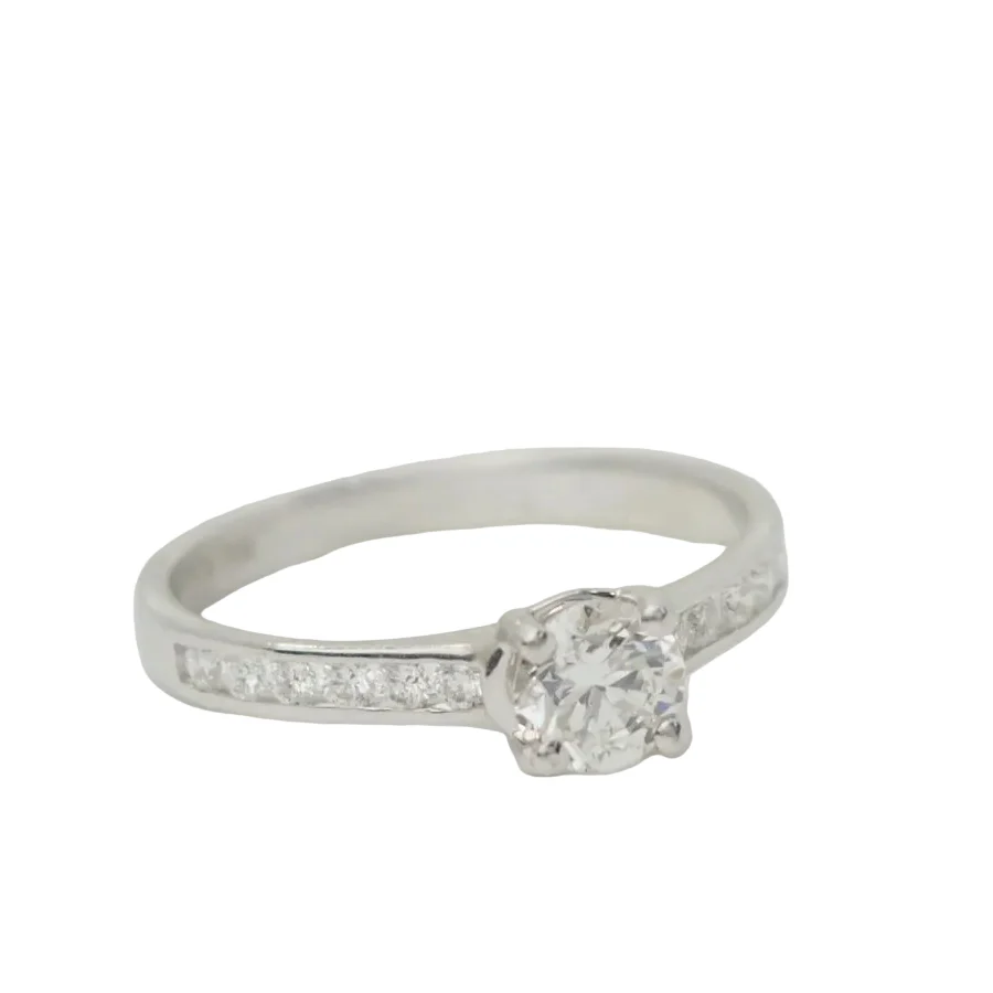 Bague Solitaire en or blanc et diamants - Image 4