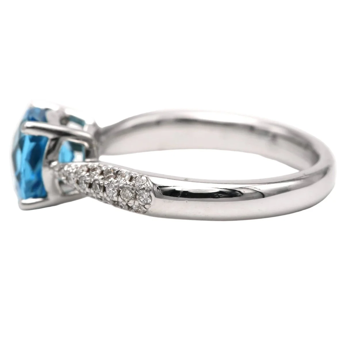 Bague Solitaire en or blanc, topaze et diamants - Image 4