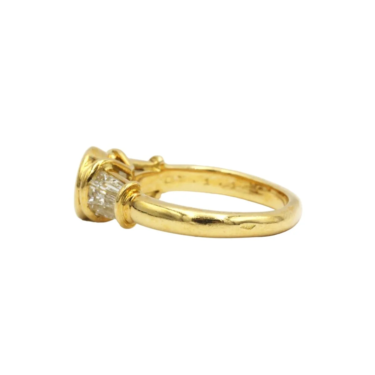 Bague Solitaire en or jaune et diamants - Image 4