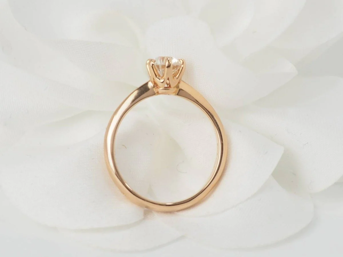 Bague Solitaire en or rose et diamant - Image 7