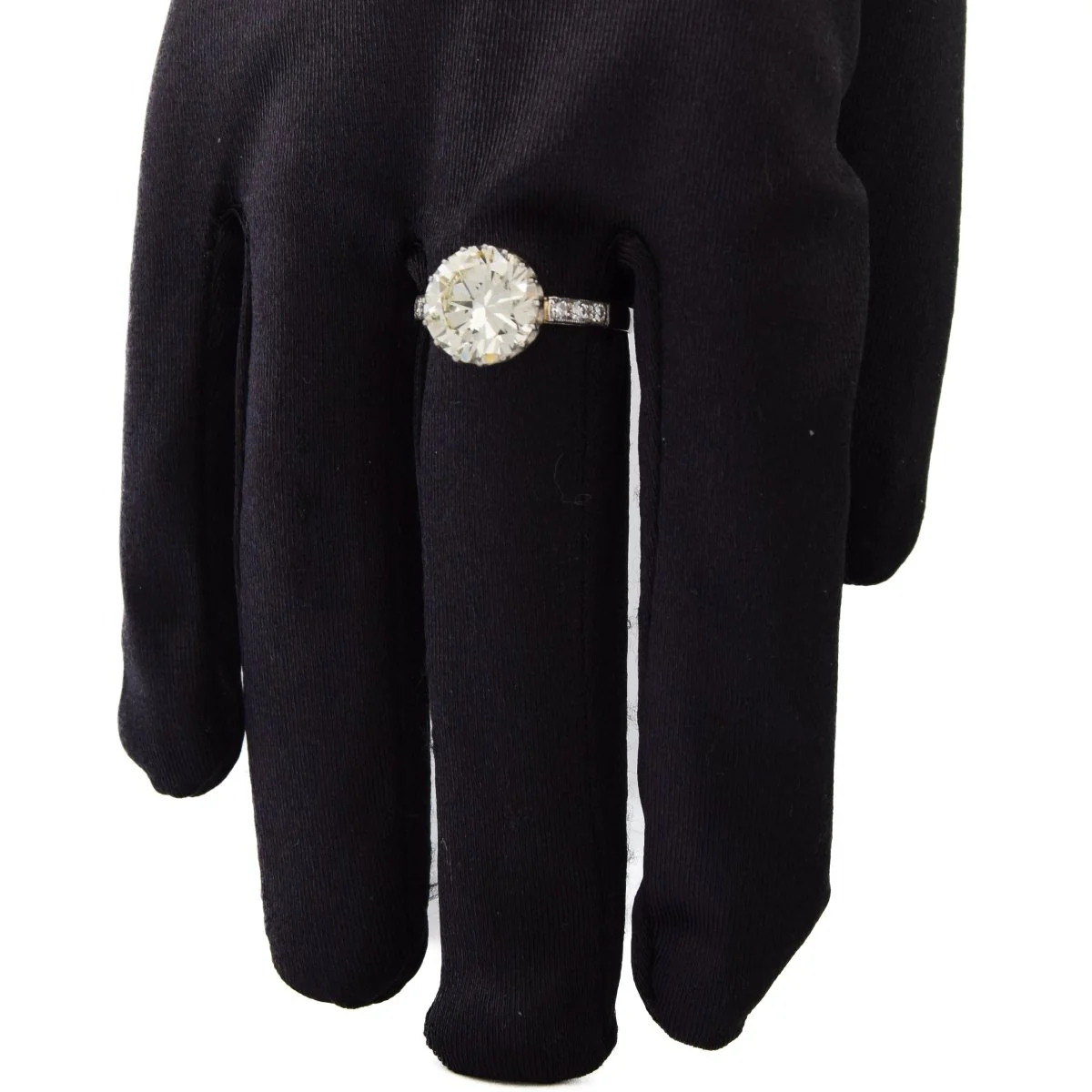 Bague Solitaire en platine et diamants - Image 2