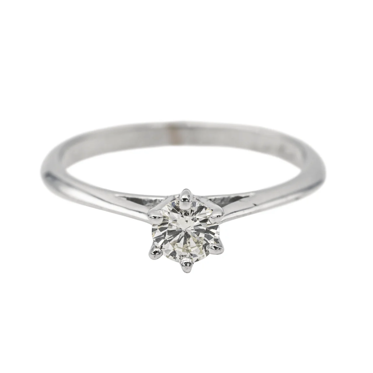 Bague Solitaire en or blanc et diamants
