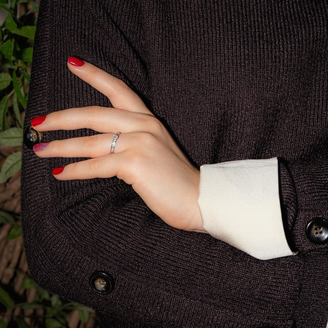 Bague Solitaire en or blanc et diamants - Image 2