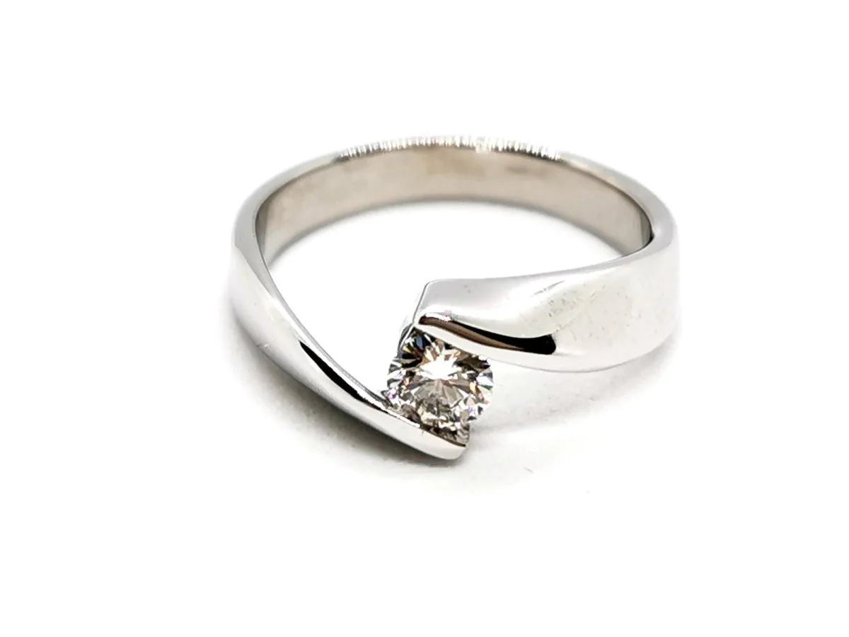 Bague Solitaire Or blanc Diamant - Image 7