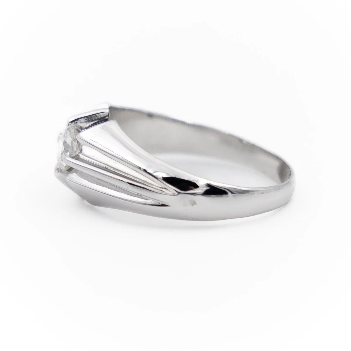 Bague Solitaire en or blanc et diamants - Image 4