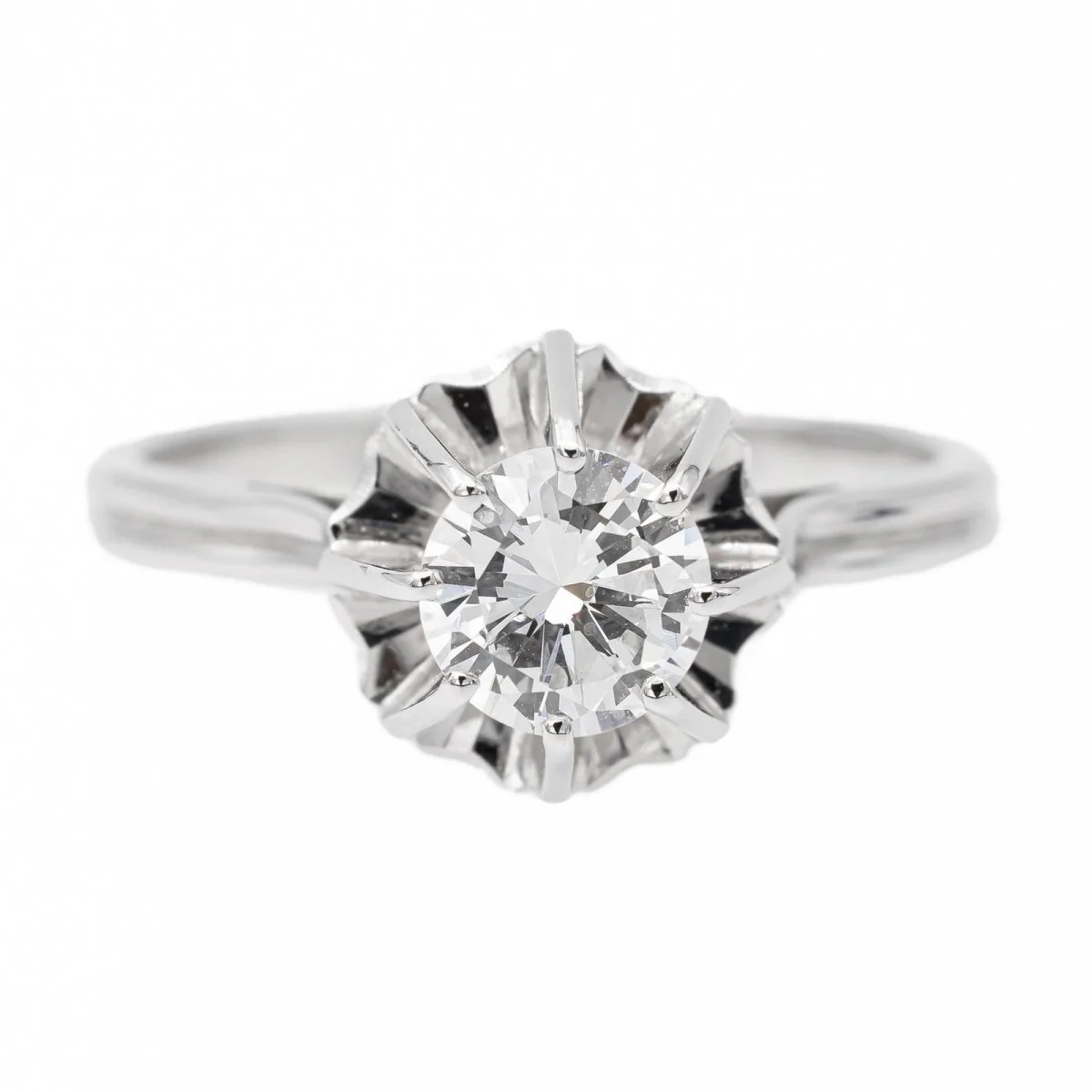 Bague solitaire en or blanc et diamant
