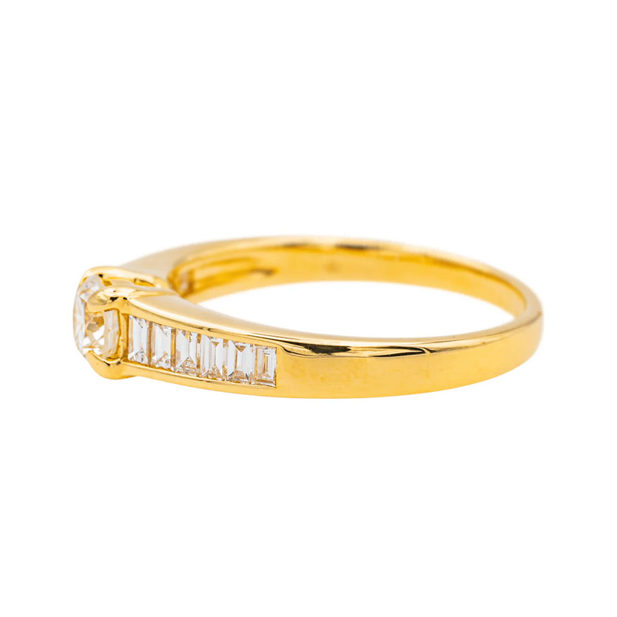 Bague Solitaire en or jaune et diamant - Image 4