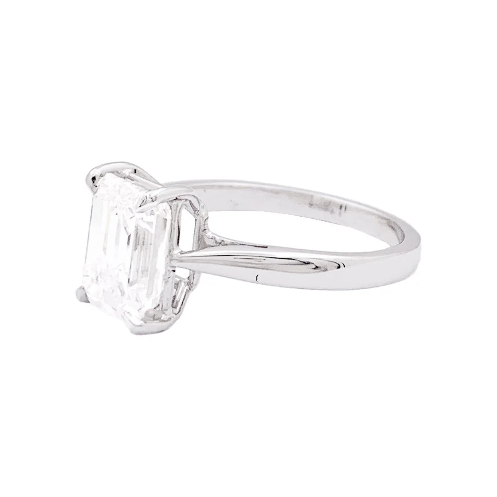 Bague solitaire en or blanc et diamants - Image 3