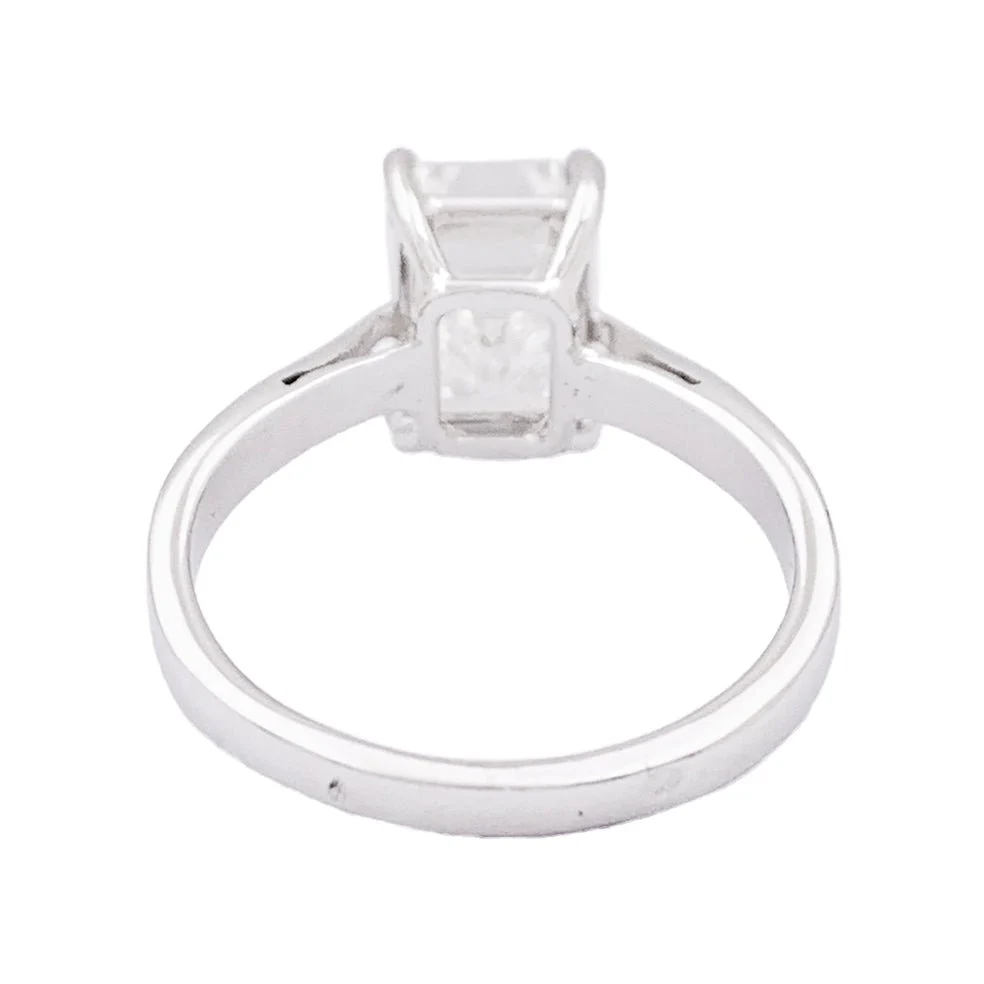 Bague solitaire en or blanc et diamants - Image 5