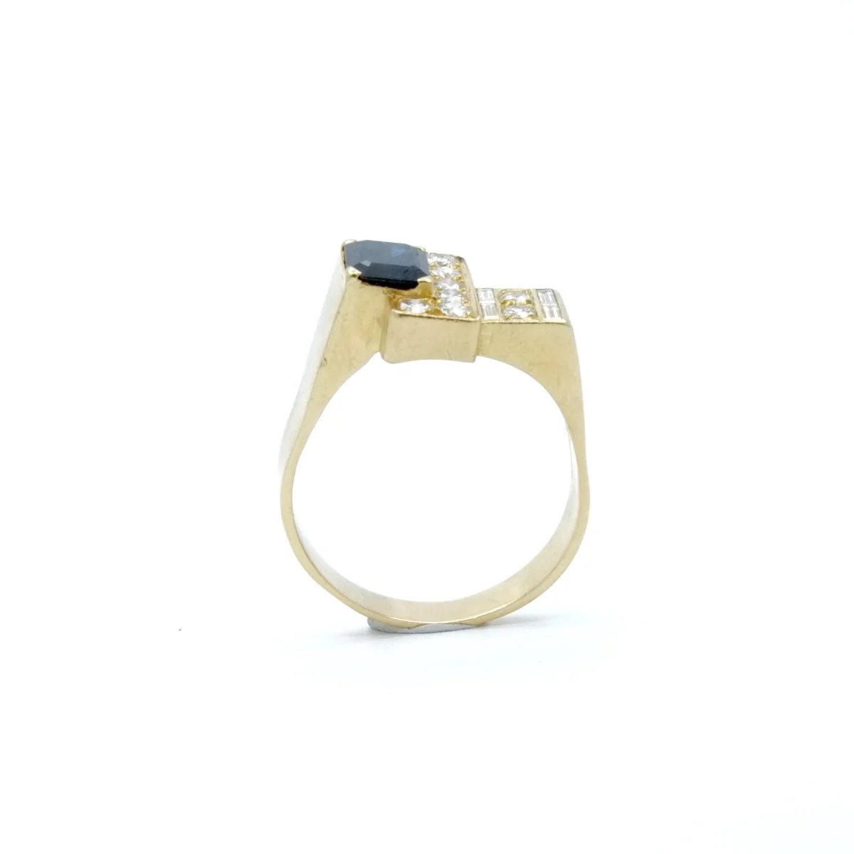 Bague Tank en or jaune, saphir et diamants - Image 4
