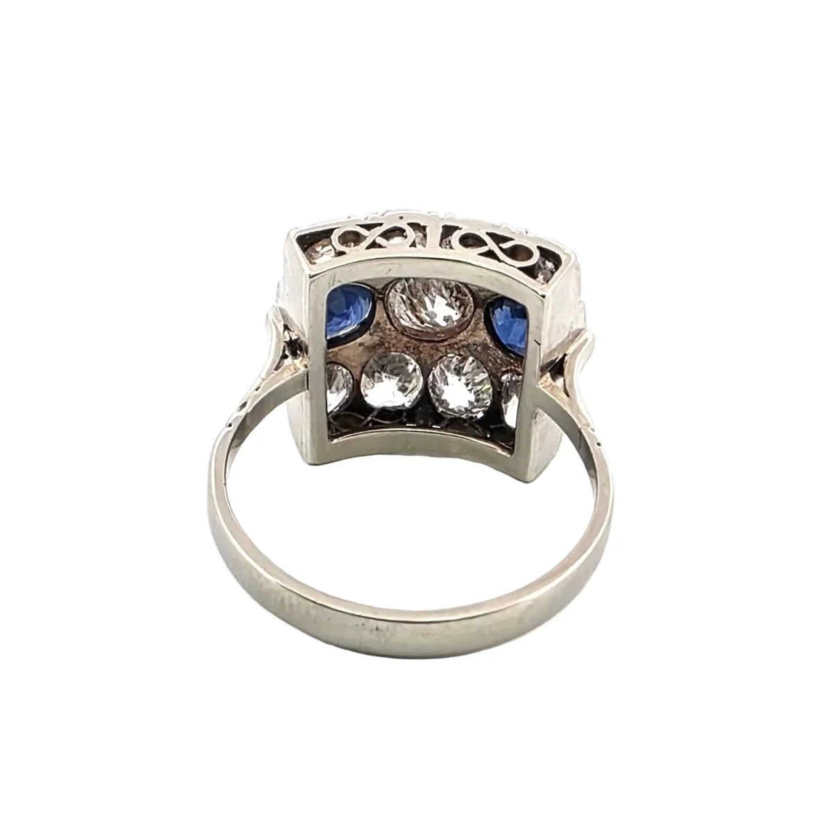 Bague Tank en or blanc, saphirs et diamants - Image 3