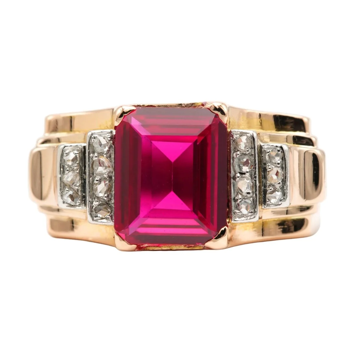 Bague Tank en or jaune, rubis et diamants