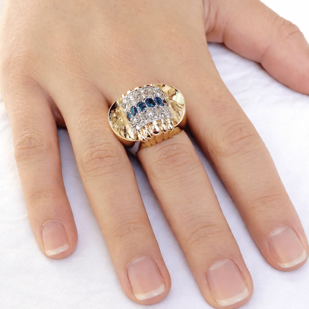 Bague Tank en or jaune, saphirs et diamants - Image 2