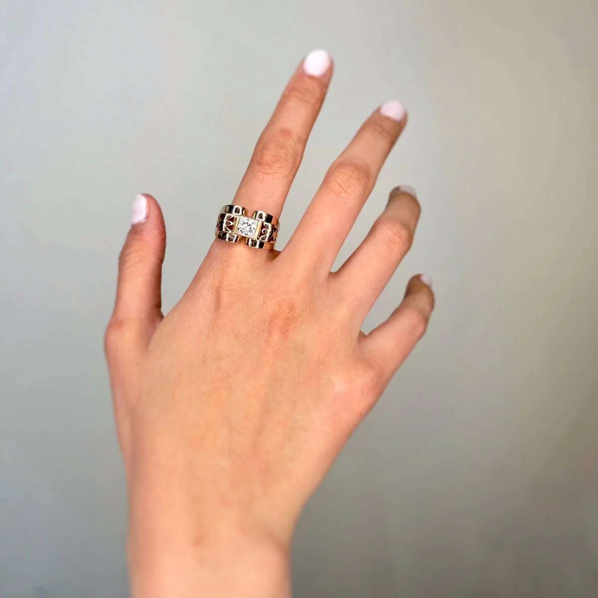 Bague Tank en or rose, platine et diamant - Image 2